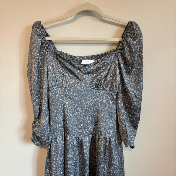 ASTR THE LABEL: Puff Sleeve, Sweetheart Neckline, Corset Dress - Picture 4 of 8